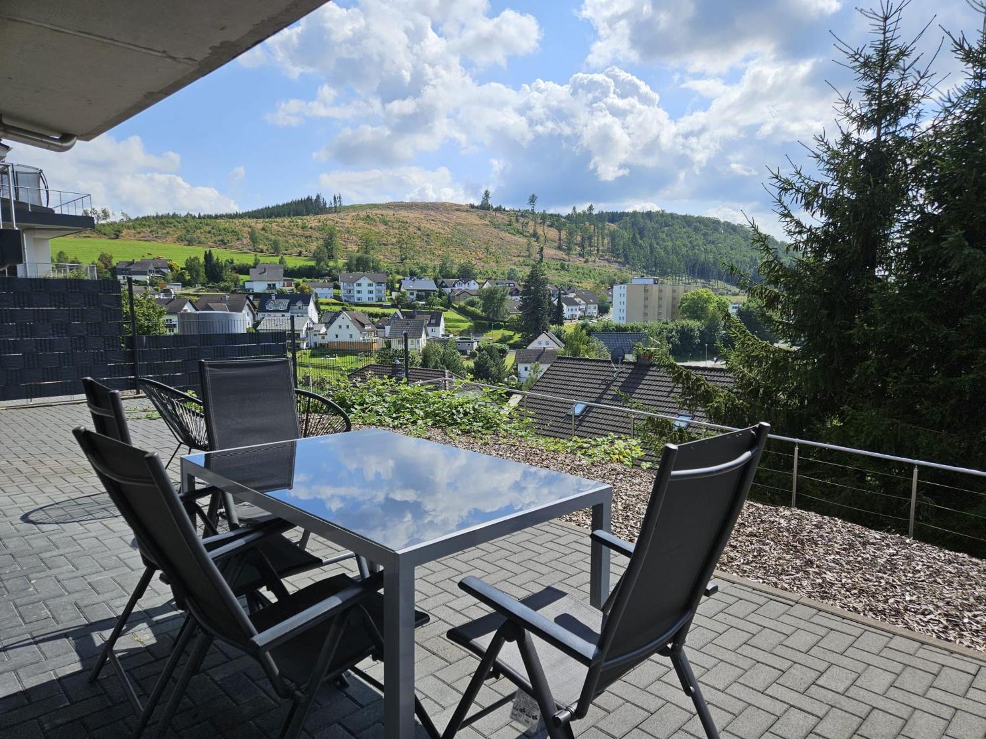 Stilvolle Wohnung Mit Blick Und Selbst-Check-In Bad Berleburg Exteriér fotografie
